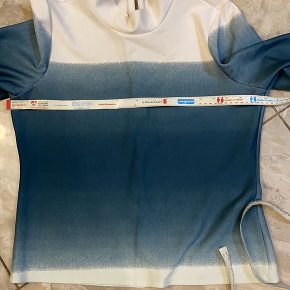 Ombré 3/4 sleeve top in stretchy scuba type fabric and with neck - Picture 7 of 8